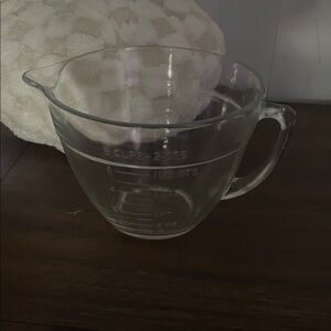 Anchor Hocking Clear Glass Measuring Cup - Measures up to 8 Cups